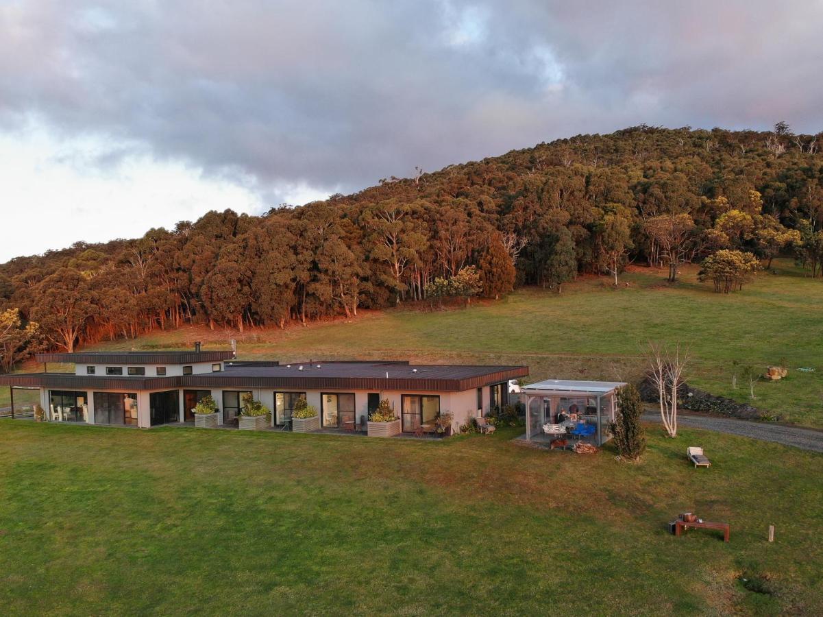 Hanging Rock Views Woodend Extérieur photo