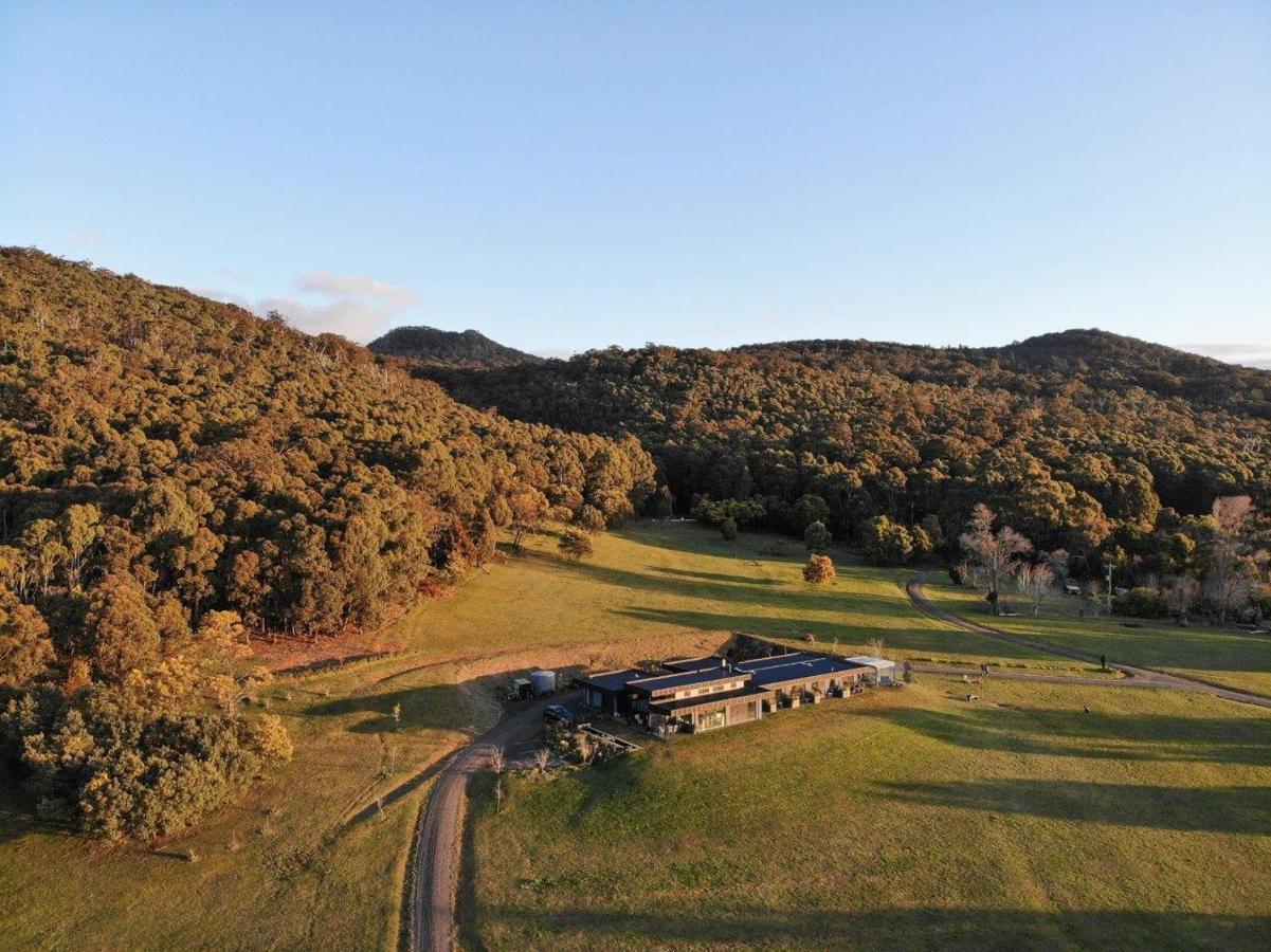 Hanging Rock Views Woodend Extérieur photo
